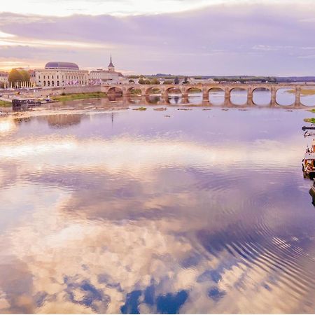 Bateau Le Vent De Travers Saumur Luaran gambar